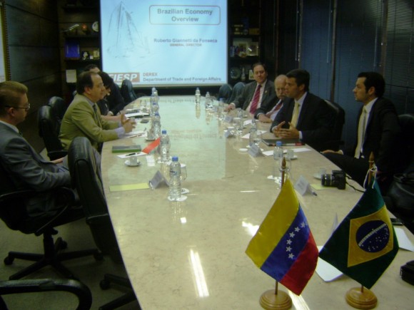 Leopoldo López con la directiva del FIESP