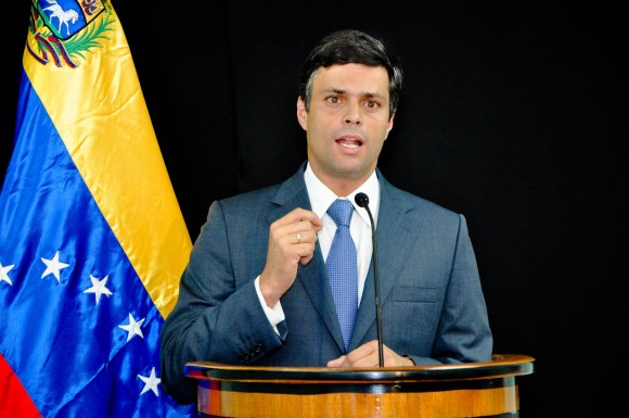 Leopoldo López en la presentación de su propuesta para el componente Militar en Carabobo