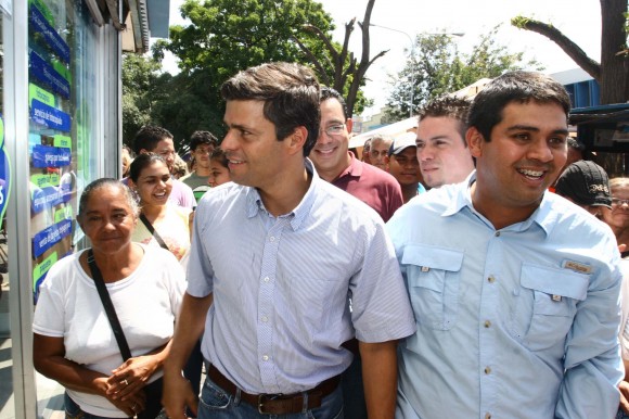 Leopoldo López junto a Jesús Guillermo Gómez, candidato a la alcaldía de Torres en Carora, estado Lara