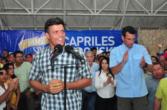 Leopoldo López junto a Henrique Capriles Radonski en la Asamblea de Cantaura